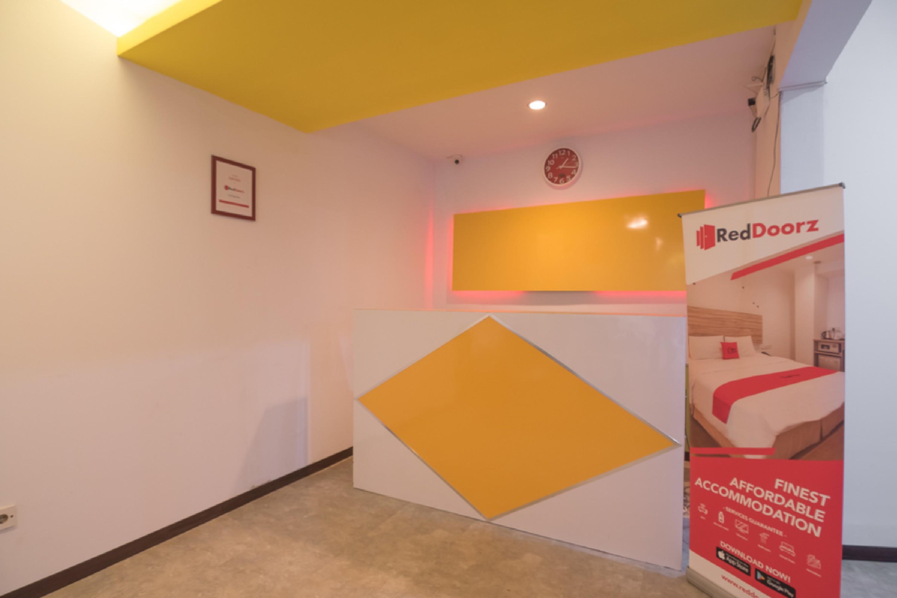 RedDoorz near ITC Mangga Dua Hotel Jakarta Bagian luar foto